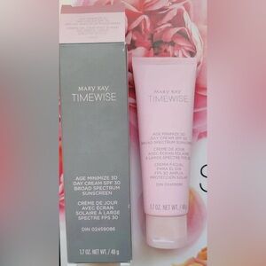 Mary Kay Age Minimize 3D Day Cream combo-oily Skin NIB